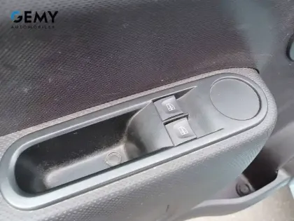 Photo 11 Renault Twingo  III E-Tech