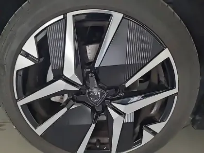 Photo 12 Peugeot 208  Hybrid 110 e-DCS6