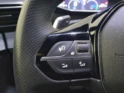 Photo 27 Peugeot 208  Hybrid 110 e-DCS6