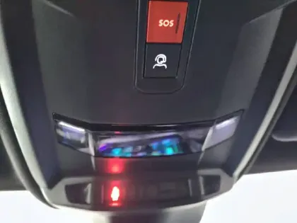 Photo 25 Peugeot 208  Hybrid 110 e-DCS6