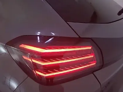 Photo 16 Peugeot 208  Hybrid 110 e-DCS6