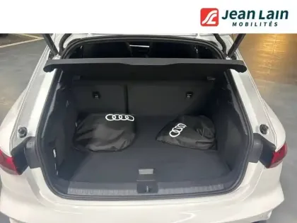 Photo 27 Audi A3 Gén. IV Ph2 S line 5