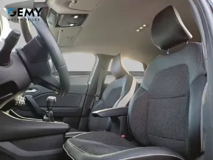 Photo 8 Renault Captur  mild hybrid 140