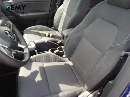 Photo 8 Renault Captur  E-Tech full hybrid 145 ch
