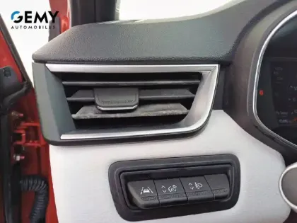 Photo 35 Renault Clio Gén. V (BJA) Ph1 Intens 5