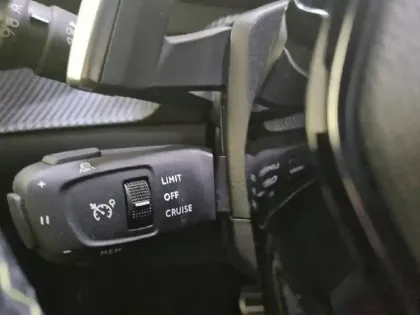 Photo 122 Peugeot 208  Hybrid 110 e-DCS6