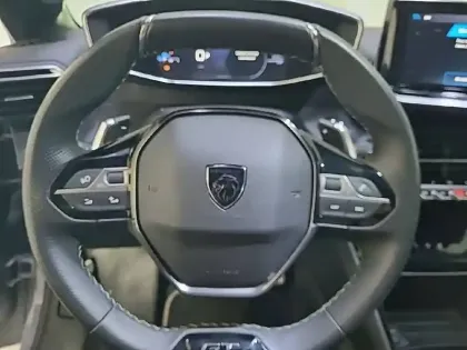 Photo 8 Peugeot 208  Hybrid 110 e-DCS6