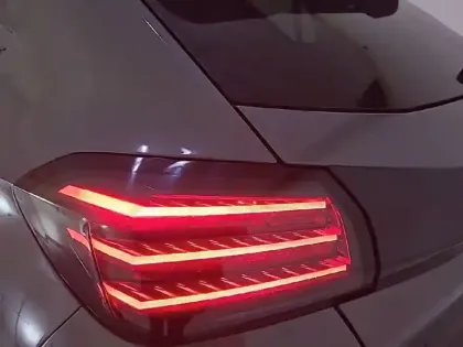 Photo 16 Peugeot 208  Hybrid 110 e-DCS6