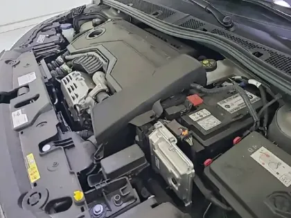 Photo 14 Peugeot 208  Hybrid 110 e-DCS6