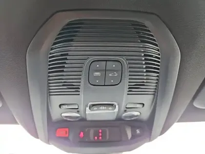 Photo 19 Peugeot 3008  Hybrid 225 e-EAT8