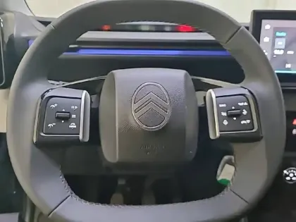 Photo 8 Citroën C3  Turbo 100 ch BVM6