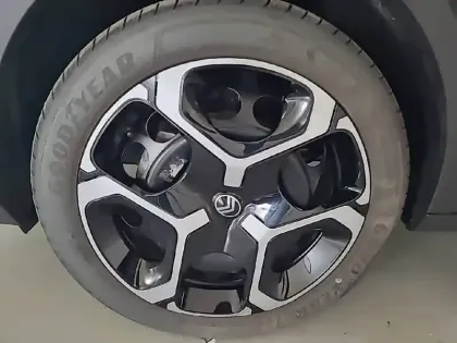 Photo 39 Citroën C3 Gén. IV Ph1 PLUS 5