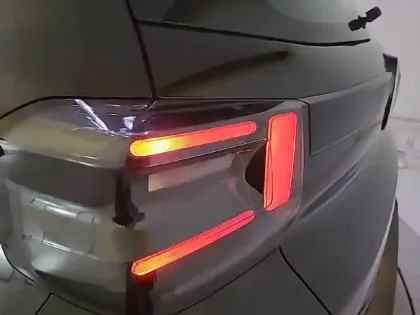 Photo 43 Citroën C3 Gén. IV Ph1 PLUS 5