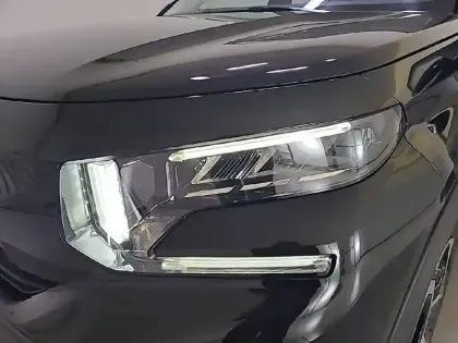 Photo 15 Citroën C3  Turbo 100 ch BVM6