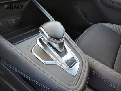 Photo 11 Renault Captur  E-Tech full hybrid 145 ch