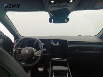 Photo 7 Renault Espace  E-Tech full hybrid 200 GSR2