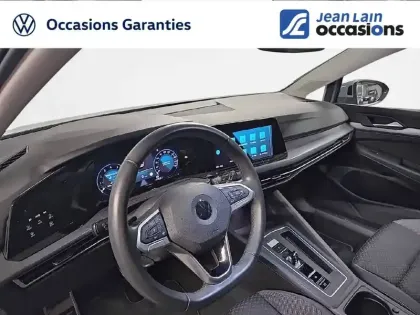 Photo 12 Volkswagen Golf  1.0 eTSI OPF 110 DSG7