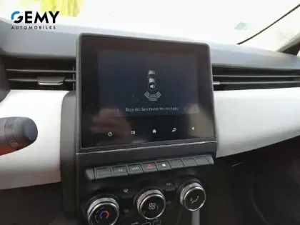 Photo 14 Renault Clio  E-Tech full hybrid 145