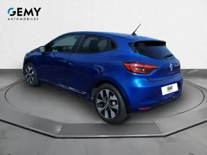 Photo 6 Renault Clio  E-Tech full hybrid 145