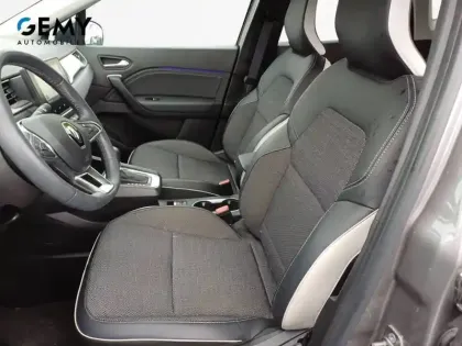 Photo 8 Renault Captur  E-Tech full hybrid 145