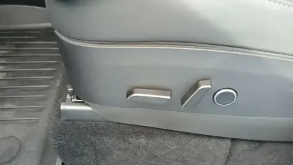 Photo 18 Tesla Model Y  Grande Autonomie 