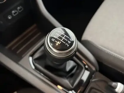 Photo 12 Renault Clio Gén. V (BJA) Ph2 Evolution 5