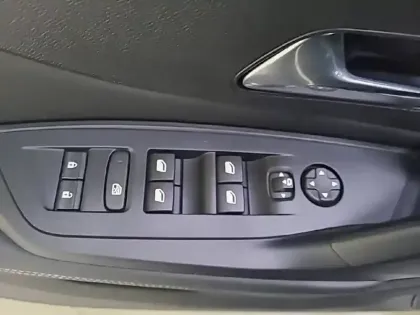 Photo 54 Peugeot 308 Gén. III Ph1 Allure 5