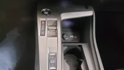 Photo 11 Peugeot 308  SW BlueHDi 130ch S&S EAT8