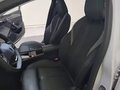 Photo 33 Peugeot 308 Gén. III Ph1 Allure 5