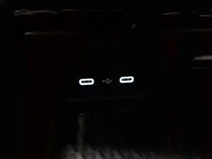 Photo 37 Renault Austral  E-Tech full hybrid 200 GSR2