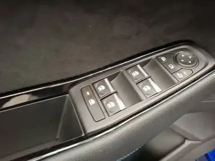 Photo 15 Renault Austral  E-Tech full hybrid 200 GSR2