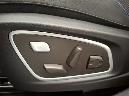 Photo 14 Renault Austral  E-Tech full hybrid 200 GSR2