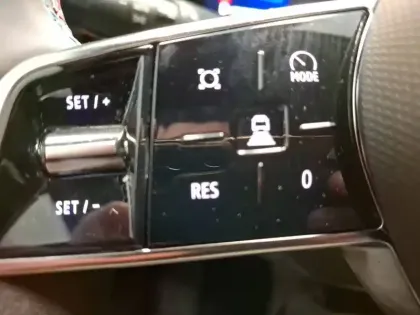 Photo 29 Renault Austral  E-Tech full hybrid 200 GSR2