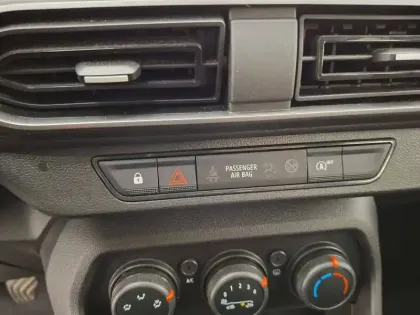 Photo 43 Dacia Sandero  SCe 65