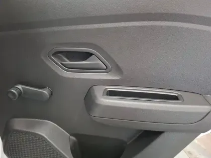 Photo 25 Dacia Sandero  SCe 65