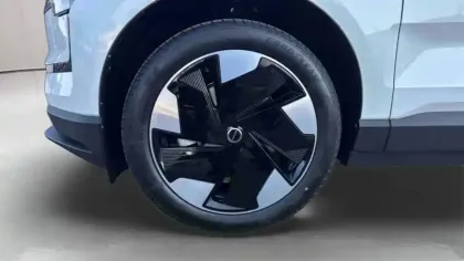 Photo 16 Volvo Ex30  Single Extended Range 272 ch 1EDT