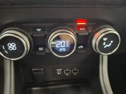 Photo 45 Renault Captur  E-Tech 145 - 21