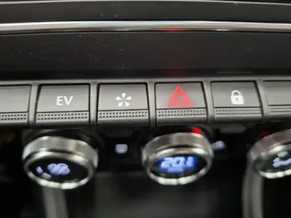 Photo 46 Renault Captur  E-Tech 145 - 21