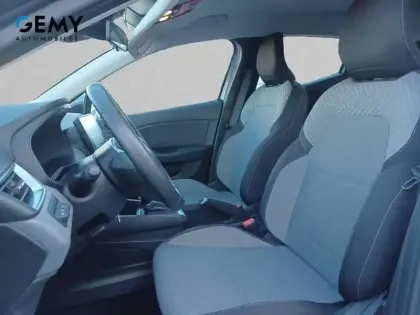 Photo 8 Renault Clio  E-Tech full hybrid 145