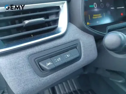 Photo 54 Renault Clio  E-Tech full hybrid 145