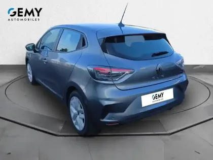 Photo 6 Renault Clio  E-Tech full hybrid 145