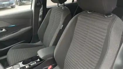 Photo 27 Peugeot 208  Electrique 50 kWh 136ch