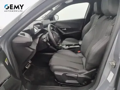 Photo 8 Peugeot 2008  PureTech 130 S&S EAT8