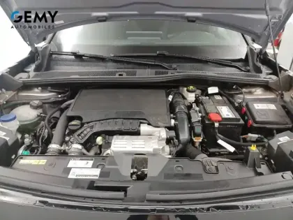 Photo 14 Peugeot 2008  PureTech 130 S&S EAT8