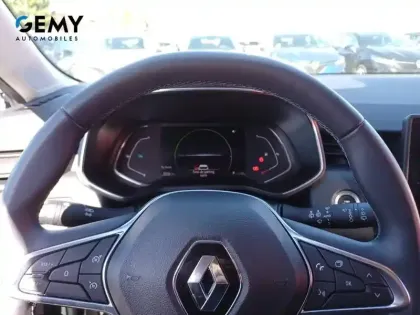 Photo 13 Renault Clio  E-Tech 140