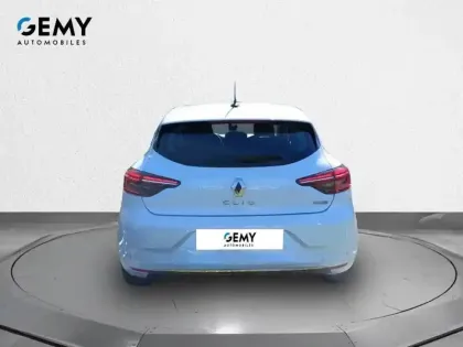 Photo 19 Renault Clio  E-Tech 140