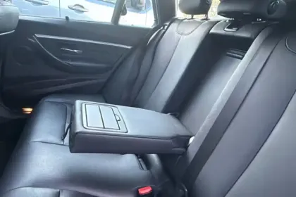 Photo 27 BMW Serie 3 Touring 320d 190 ch BVA8