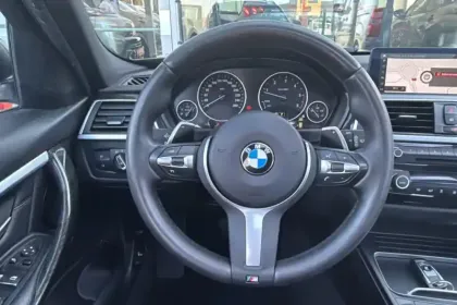 Photo 18 BMW Serie 3 Touring 320d 190 ch BVA8