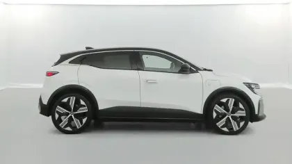 Photo 32 Renault Megane  E-Tech 220 ch autonomie confort GSR2
