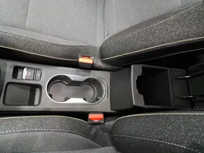 Photo 34 Renault Captur  E-Tech full hybrid 145 ch